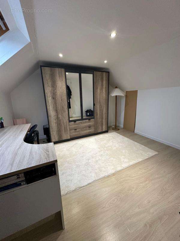 Maison à SAINT-GERMAIN-LES-ARPAJON