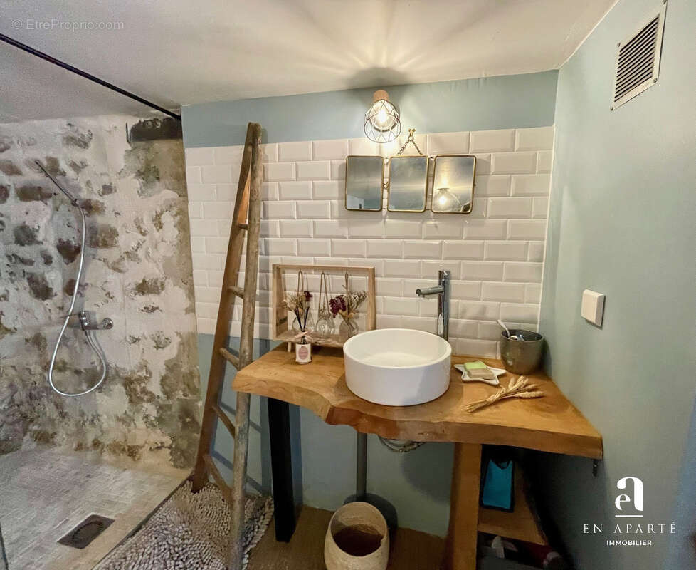 Maison à SOUCIEU-EN-JARREST