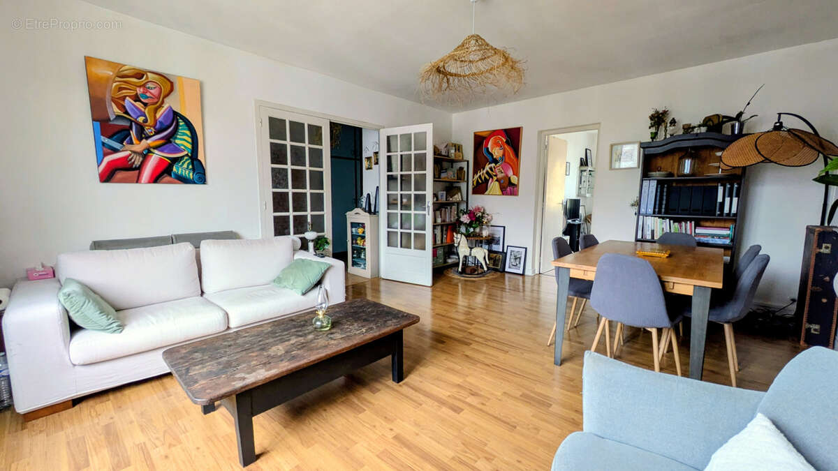 Bel appartement T4 de 86 m2 proche du centre ville en exclusivité - photo 2