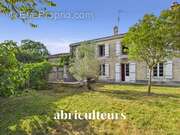 Maison à VILLENEUVE-LA-COMTESSE