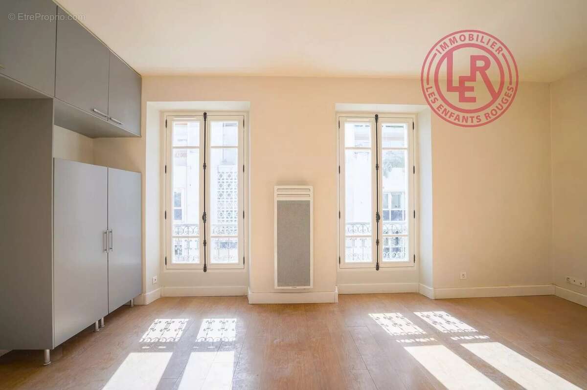 Appartement à PARIS-11E
