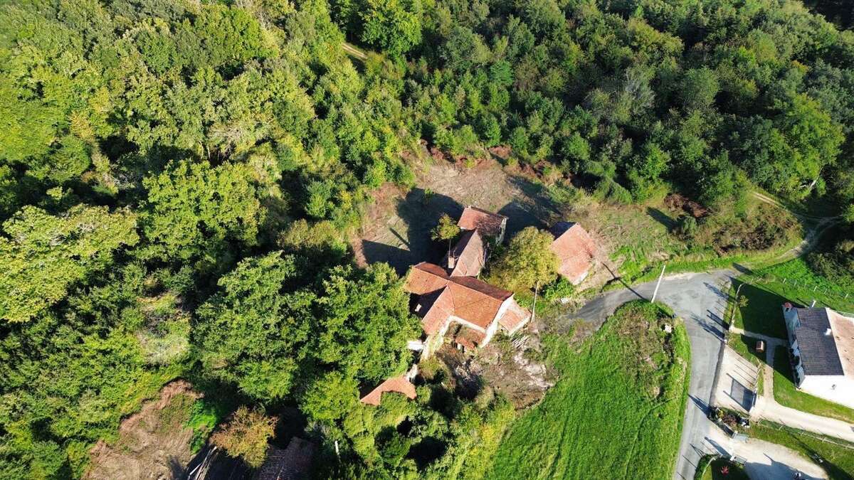 Maison à SAINT-AMAND-DE-VERGT