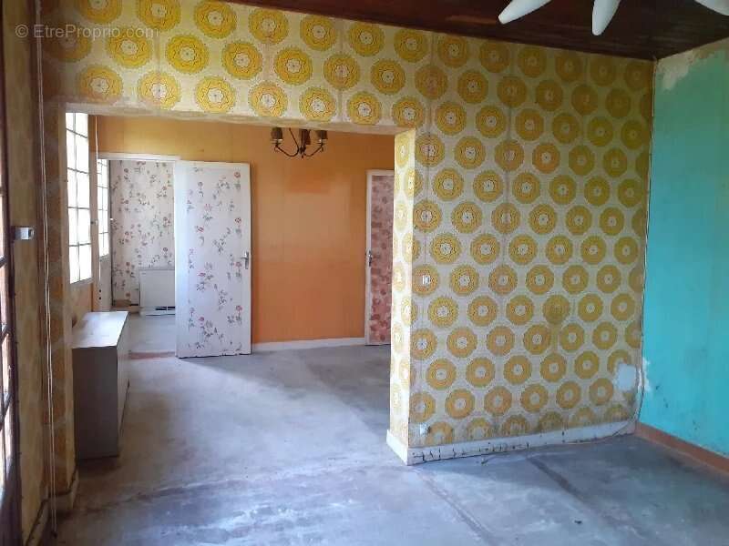 Propriété à rénover sans voisins proches et 5000m² de terrain - photo 3