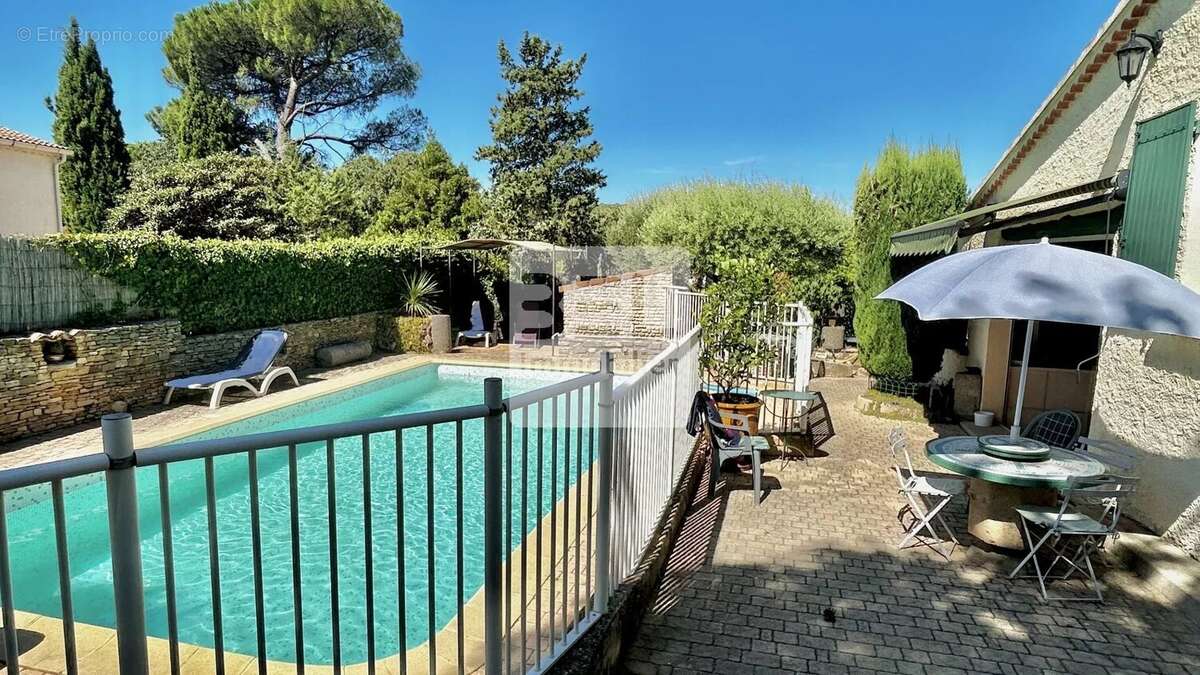 Maison à BAGNOLS-SUR-CEZE