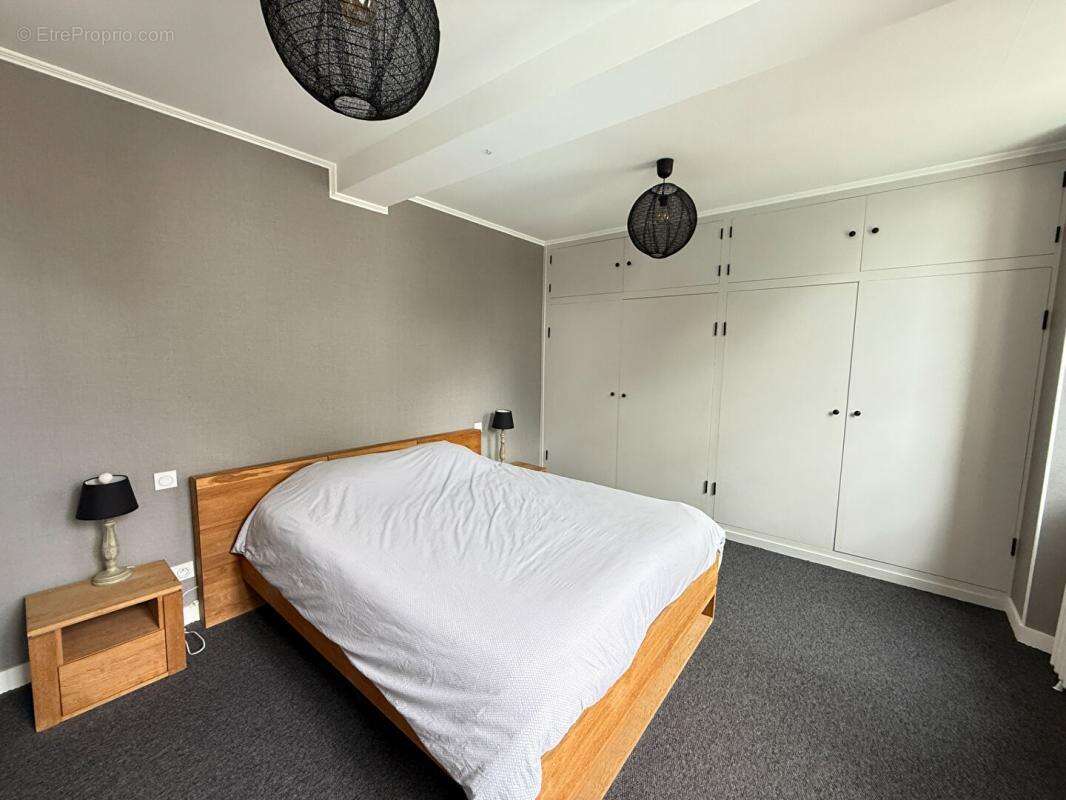 Maison à SAINT-GENIS-D&#039;HIERSAC