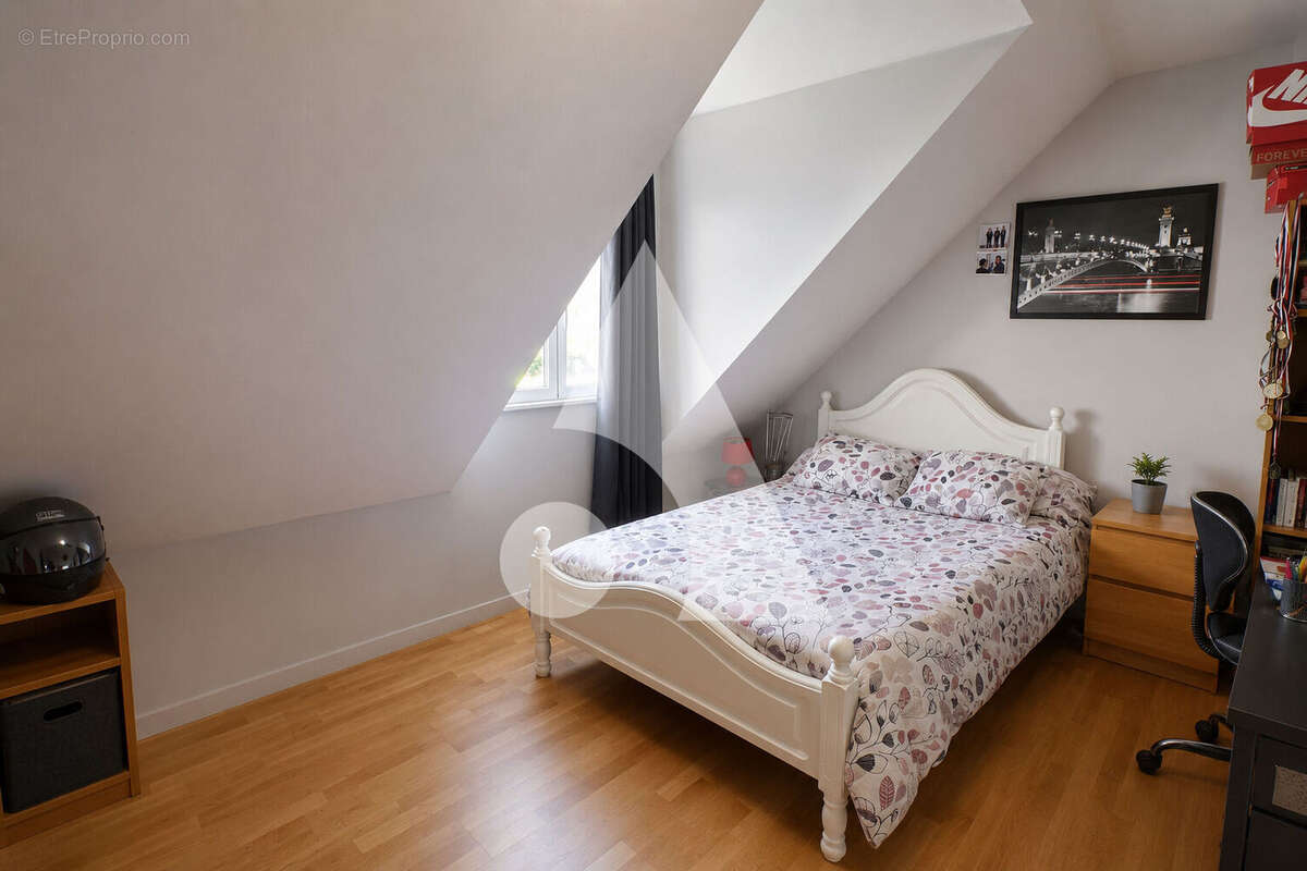 Maison à MERY-SUR-OISE