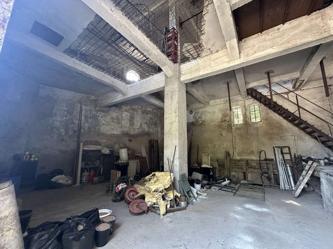 Peronne- local industriel 400m2 - photo 2