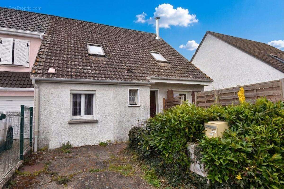 Maison à COSNE-COURS-SUR-LOIRE