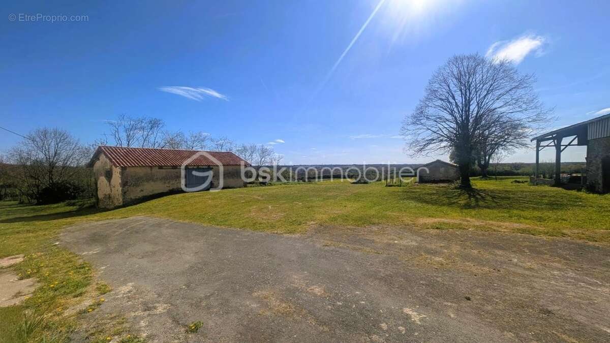 Longère en pierres  de PLAIN-PIED, avec dépendances – 3 hectares – Idéale grande famille, exploitation agricole, artisan, projet - photo 8