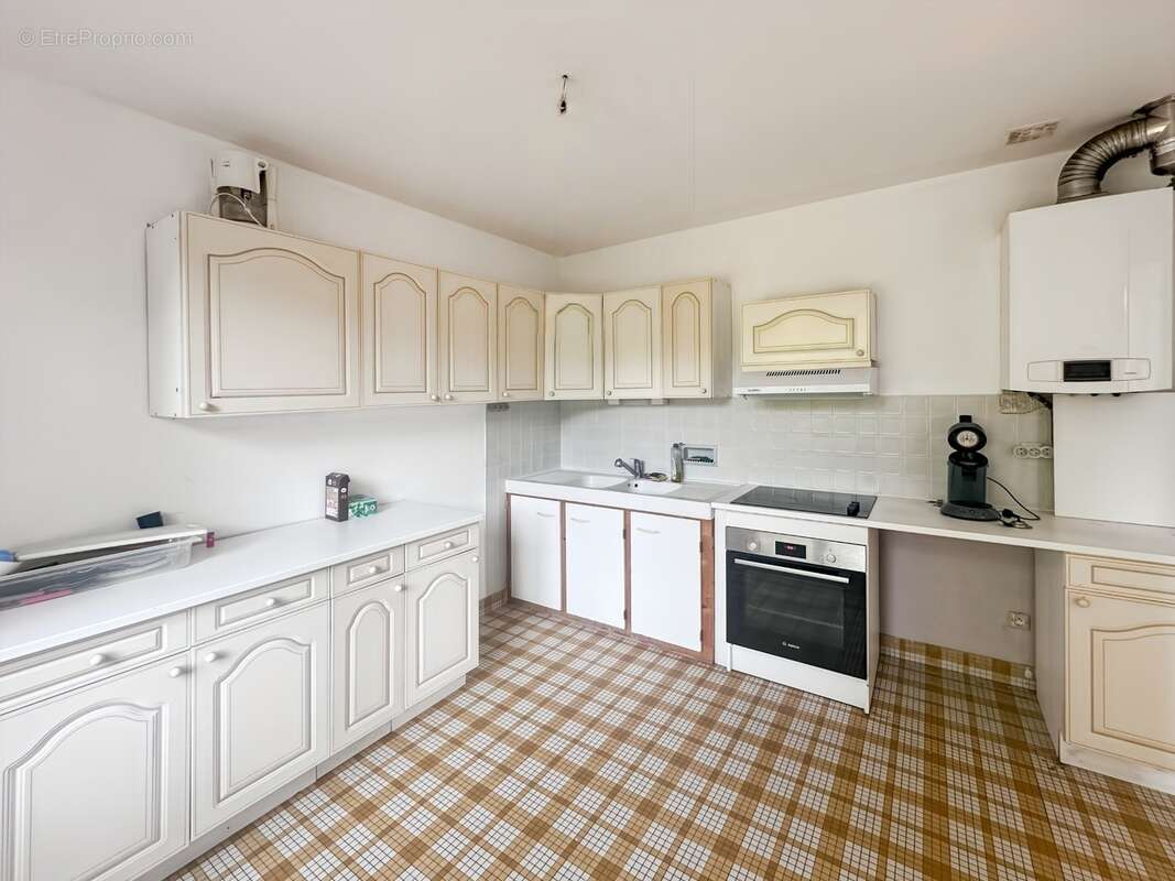 SOUPPES SUR LOING centre ville - Maison P5 de 122 m² - Terrain de 988 m² - photo 6