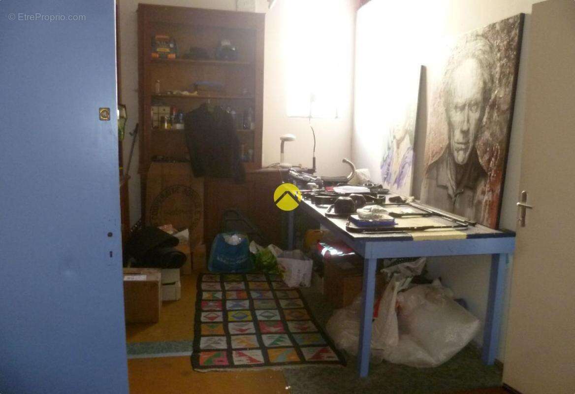 Commerce à SAINT-AMAND-MONTROND