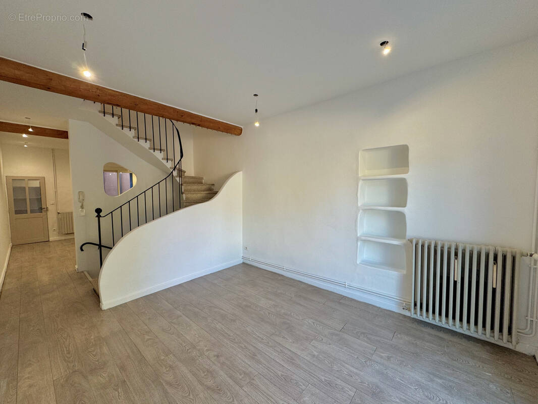 Appartement à VAISON-LA-ROMAINE