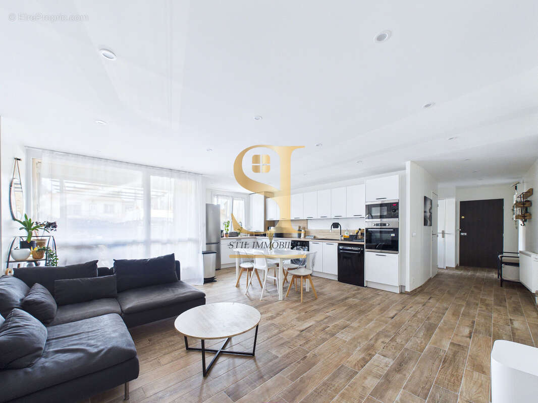 Appartement à CORBEIL-ESSONNES