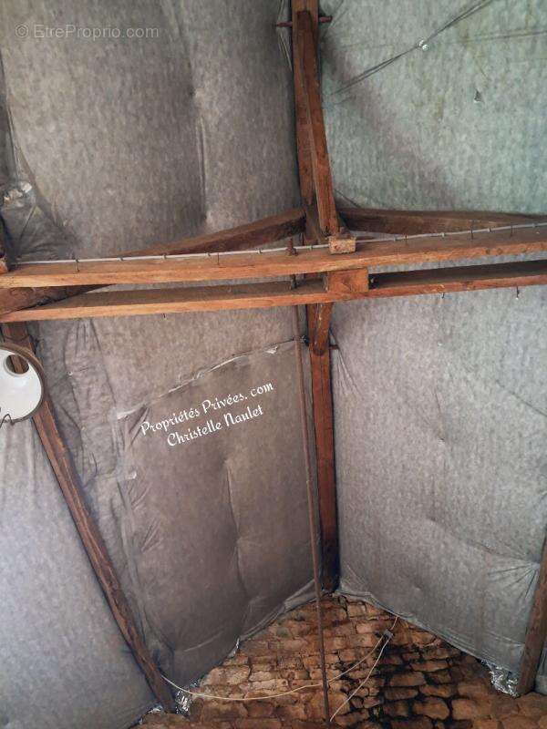 Maison à LE ROC-SAINT-ANDRE