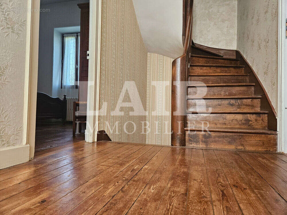 A vendre grande maison familiale à La Ferriere Bochard - P15360 - photo 7
