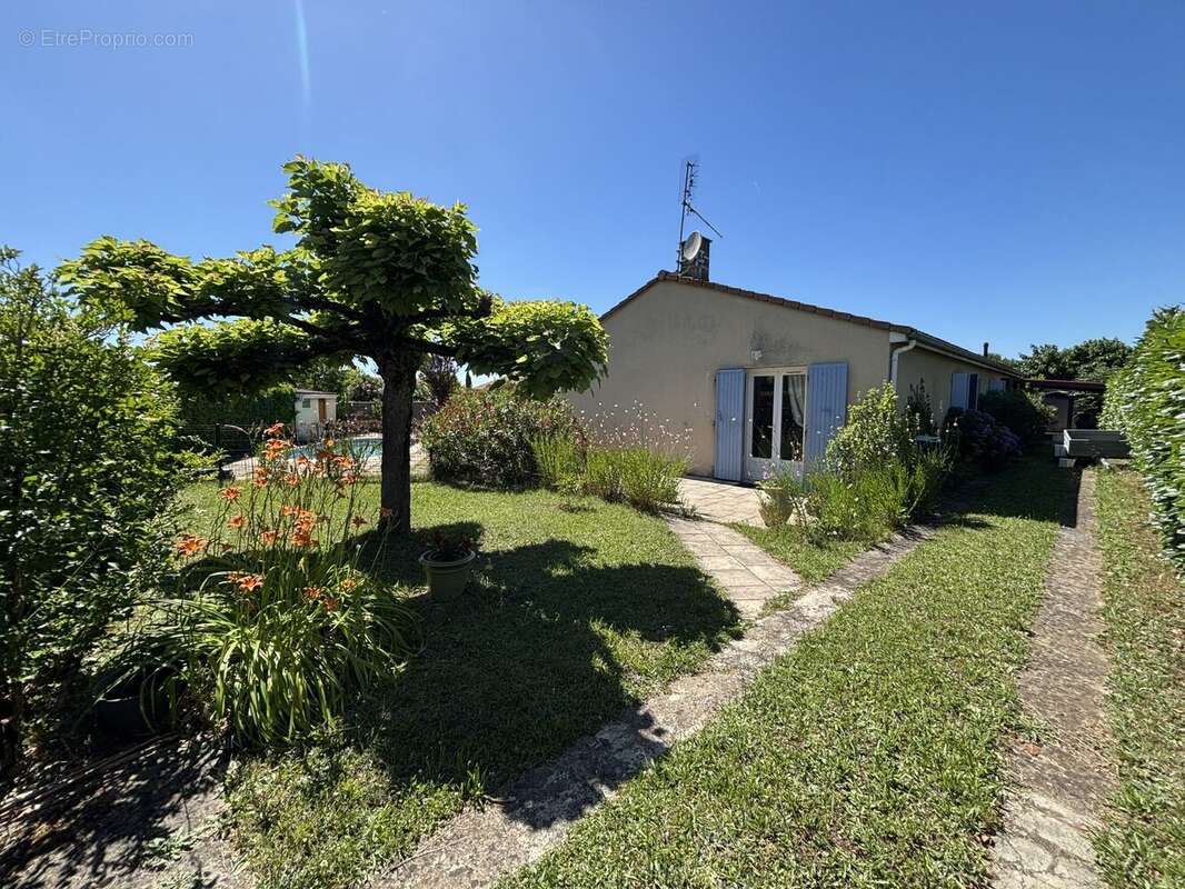 Maison 114 m² à Romans-Sur-Isere  - photo 9