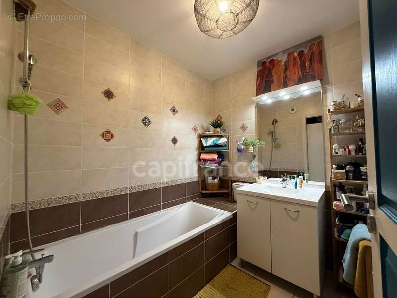 Appartement à THOIRY