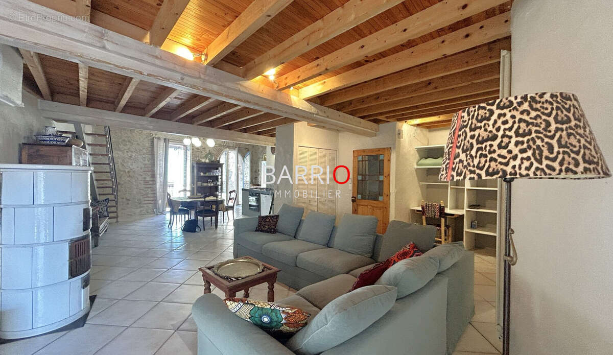 Maison à LAROQUE-DES-ALBERES