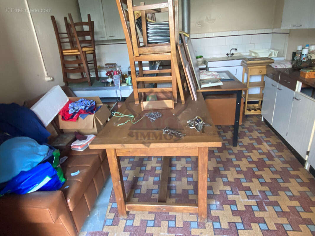 Maison à SAINT-PIERRE-SAINT-JEAN