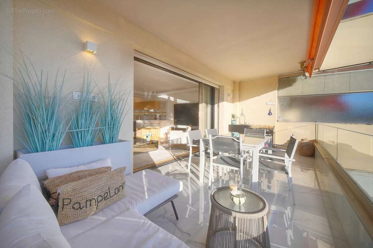 Appartement à LE CANNET