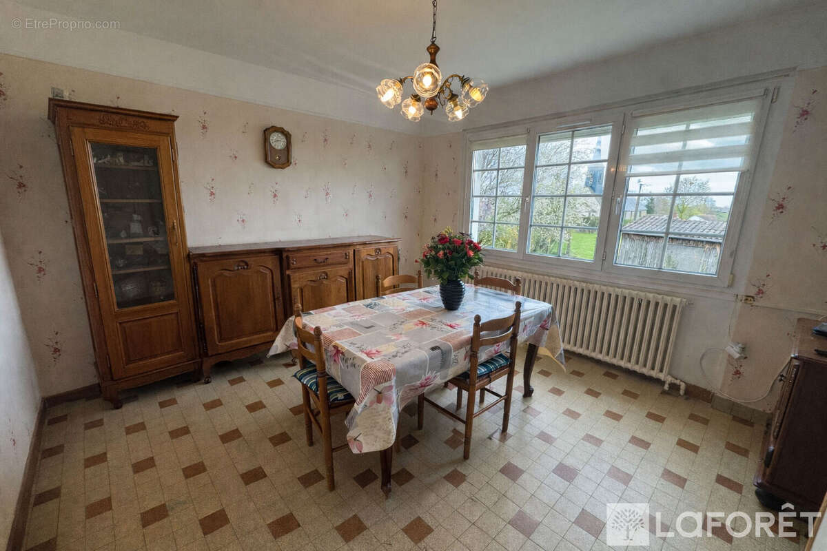 Maison à SAINT-OUEN-SUR-ITON
