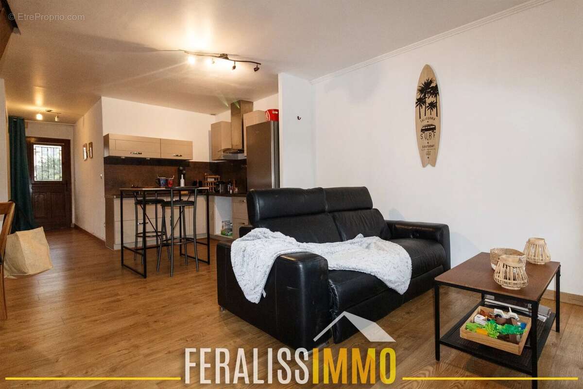 Appartement à VAUX-SUR-SEINE