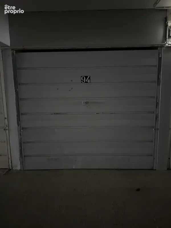Parking à SAINT-HILAIRE-DE-RIEZ