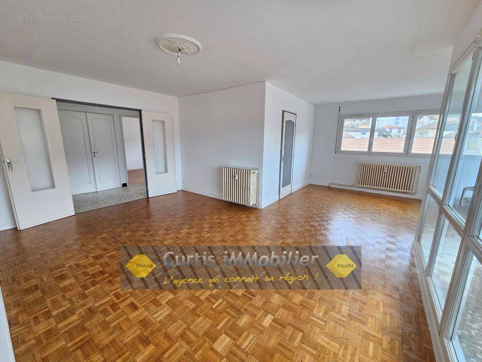 Appartement à FRAISSES