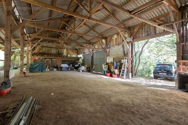 A vendre Maison Plain-pied 150m2 6 pièces - 4 chambres - hangar 300 m2 - 5660 m2 de terrain - SAINT SAUVEUR (24) - photo 14