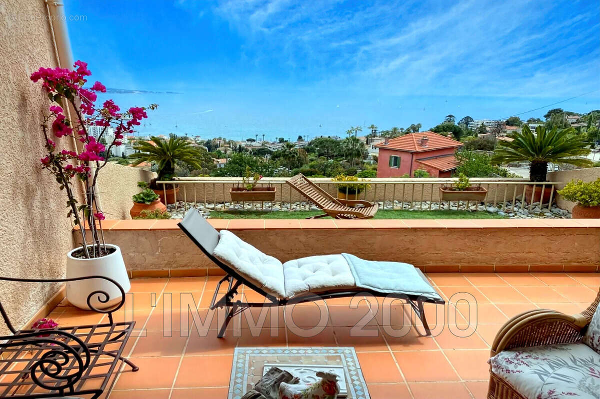 Appartement à VALLAURIS