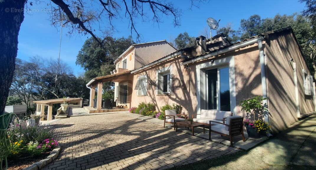 Maison à QUISSAC