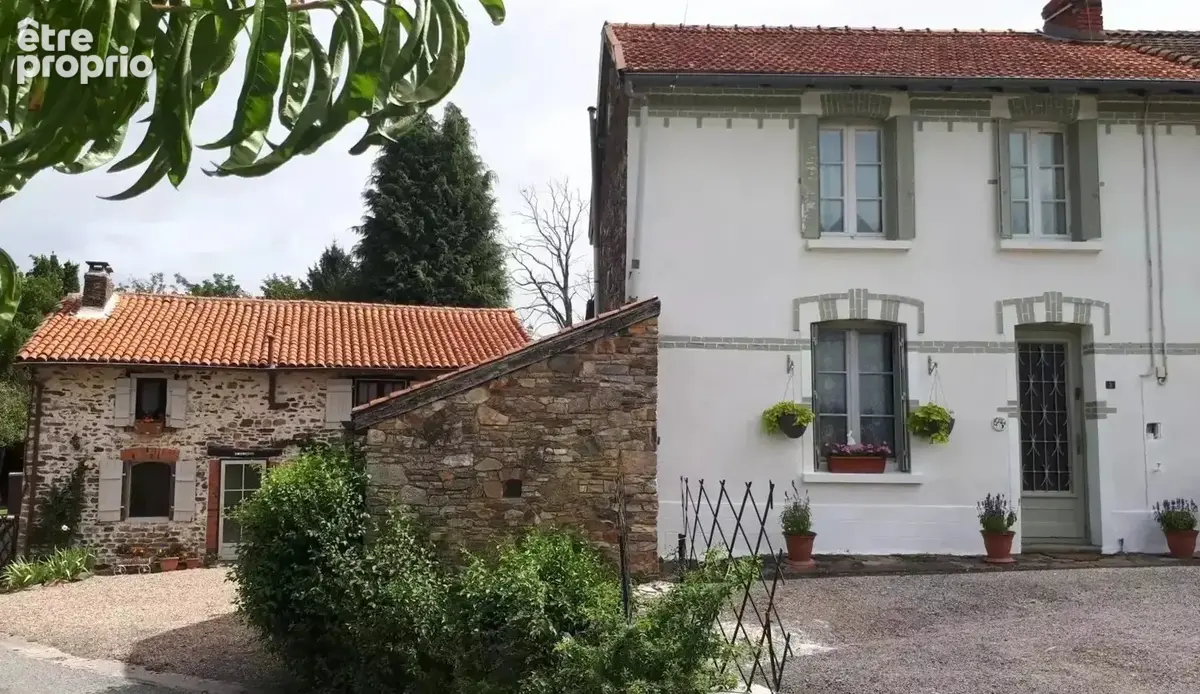 Maison à BUSSIERE-POITEVINE