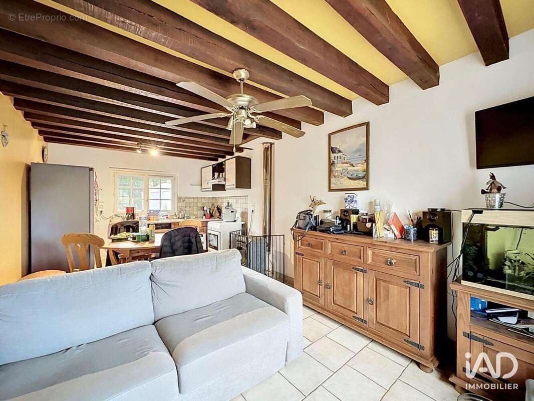 Maison 50 m² à Saint-Maurice-Saint-Germain  - photo 2