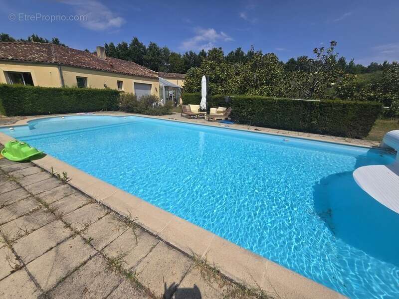 Maison à vendre 10 pièces TALMONT SAINT HILAIRE (85) - photo 3