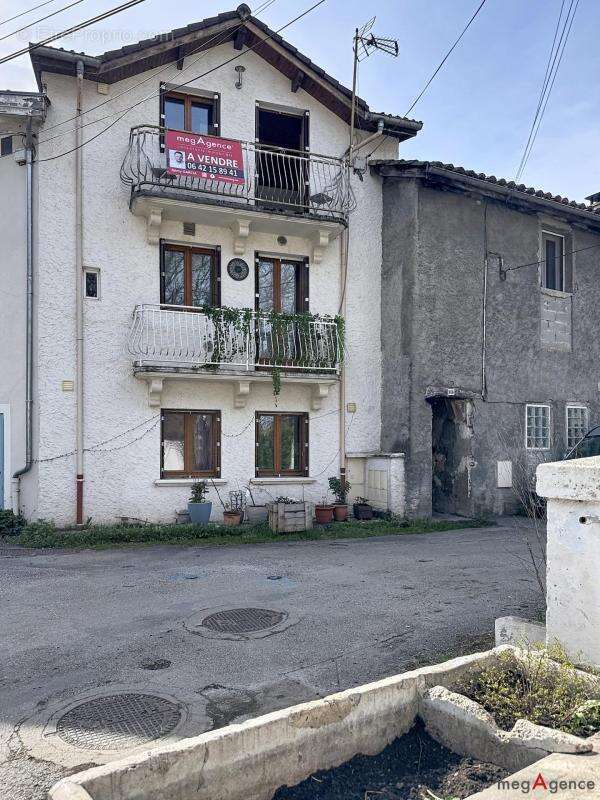 Appartement à VIZILLE