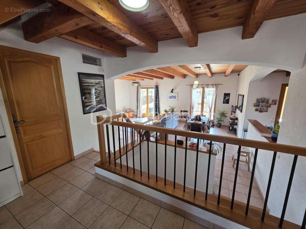 Entre cannes et antibes – maison 5 pièces de 114 m² – 80 m² d’annexes – piscine - photo 5