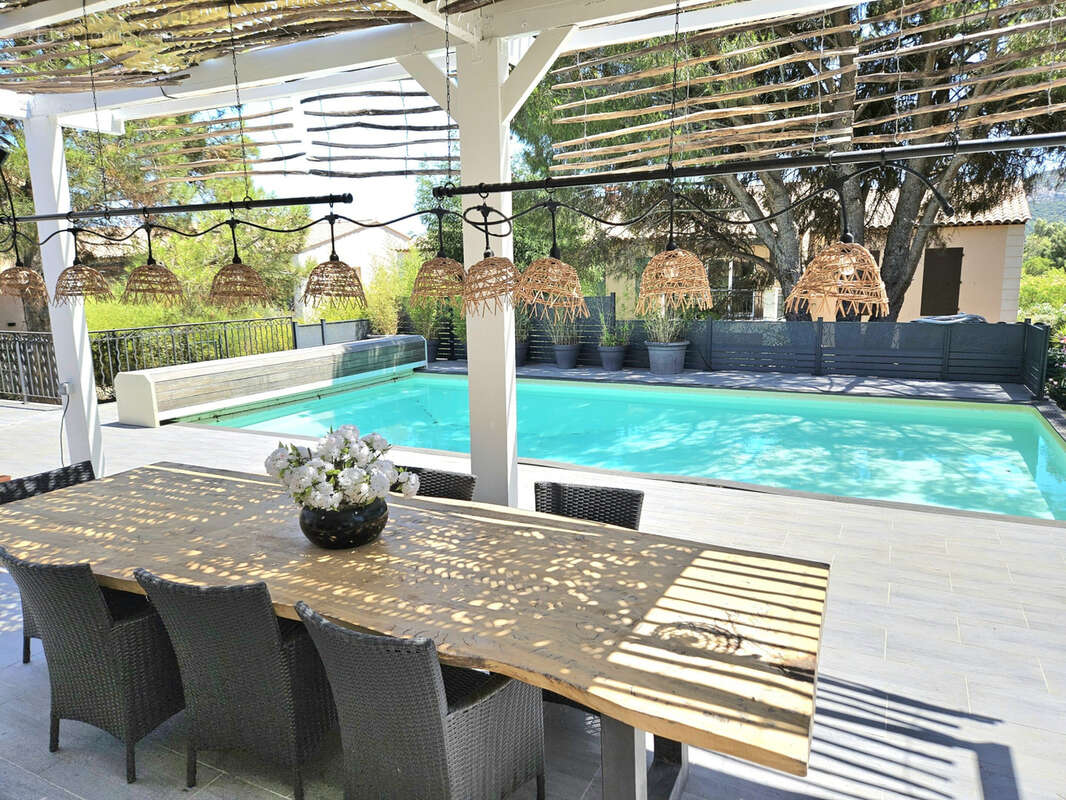 Maison à PLAN-DE-LA-TOUR