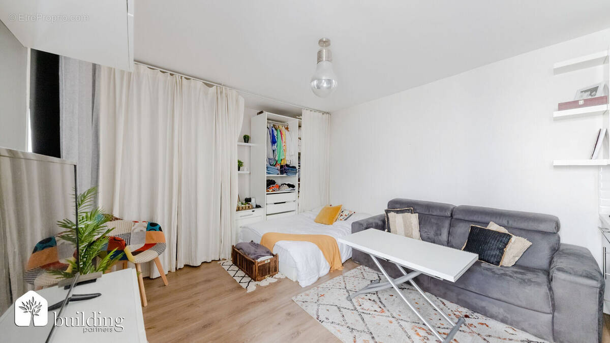 Appartement à LEVALLOIS-PERRET