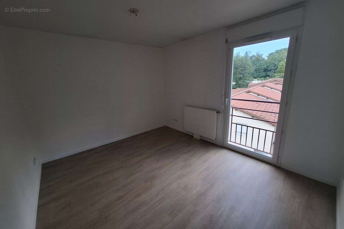 T4 de 78,62 m² à Charbonnières-les-Bains au prix de vente de 169 000 € - photo 3