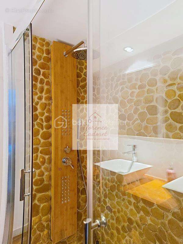 Maison de village de caractère proximite uzes– 6 chambres – 2 terrasses – vue dégagée - photo 11
