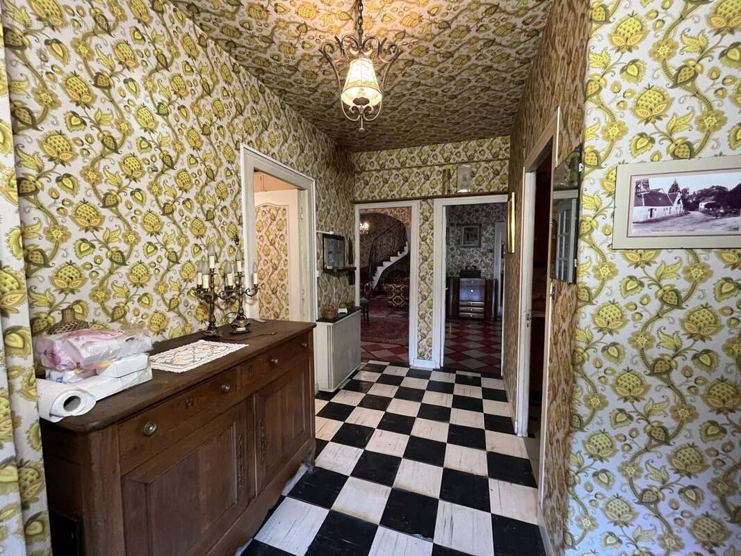 Maison à POIGNY-LA-FORET