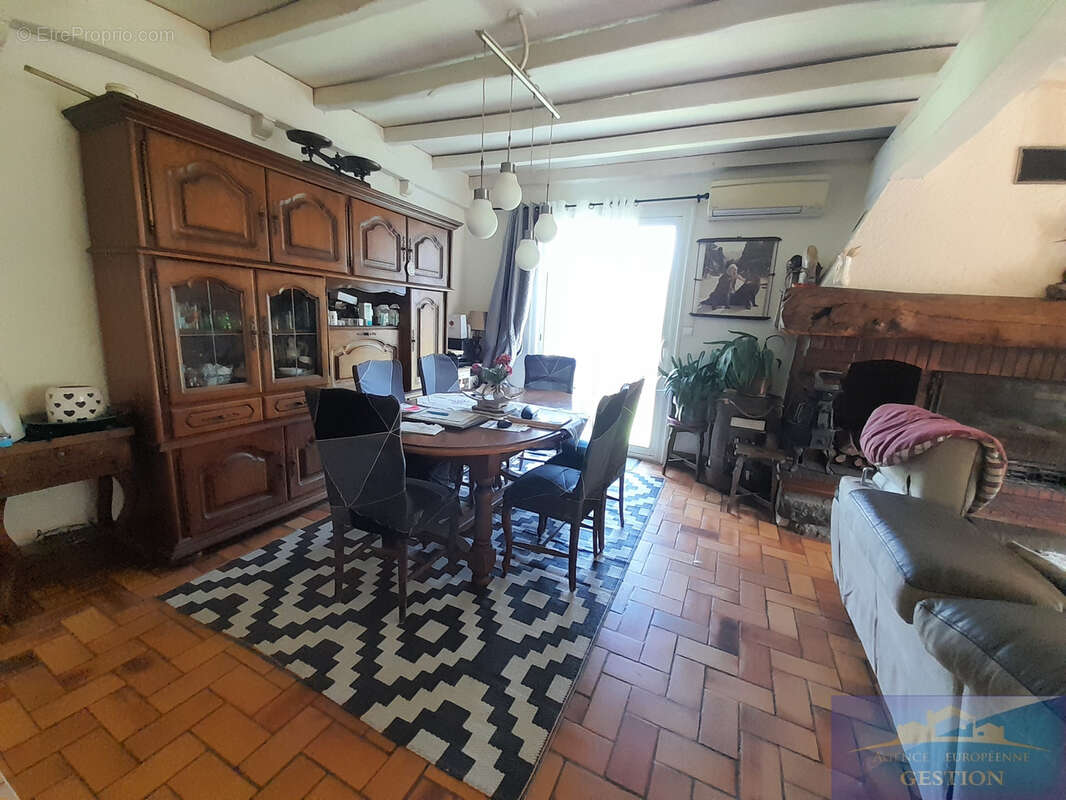 Maison à OMEX