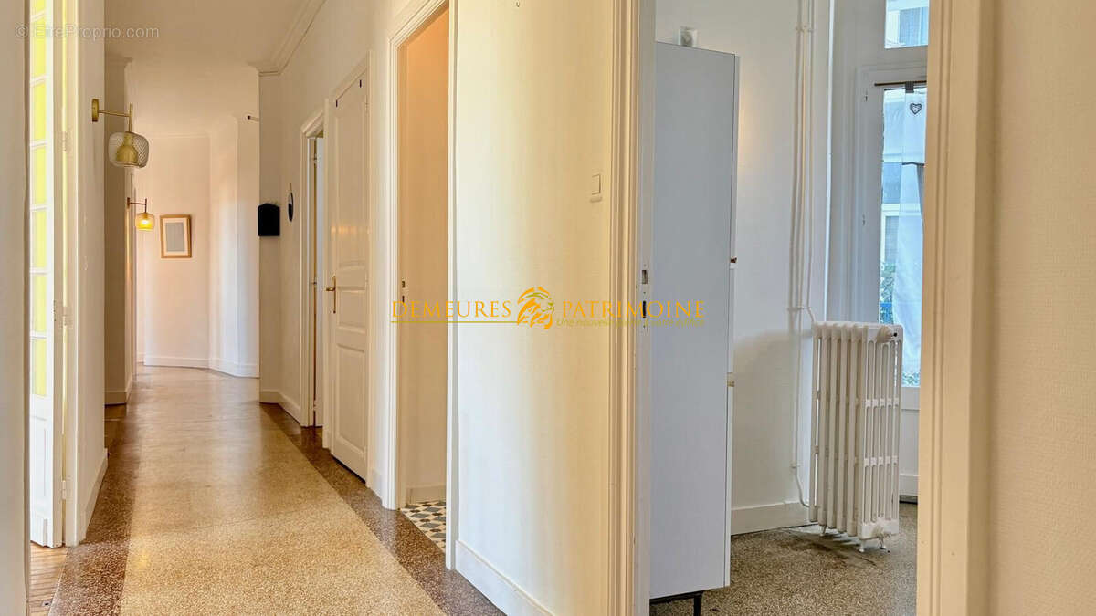 Appartement 140 m² à Angouleme  - photo 6