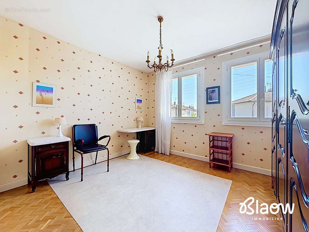 Maison 118 m² à Meyzieu  - photo 6