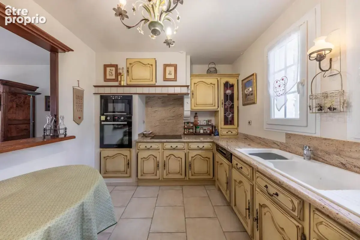 Sanary-sur-mer – maison familiale avec piscine et stationnement - photo 10