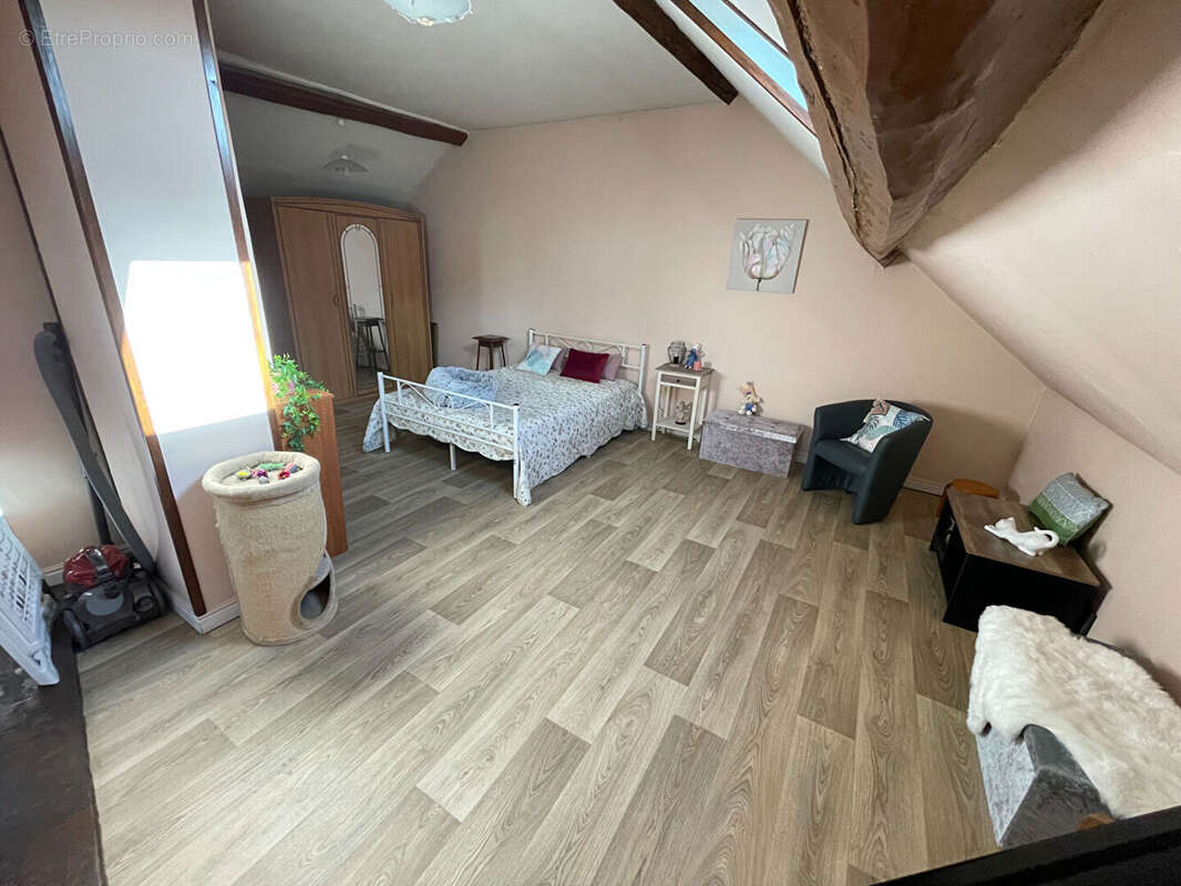 Maison à LE MESNIL-EN-THELLE