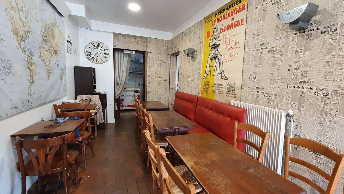 salle - Commerce à SAINT-DENIS