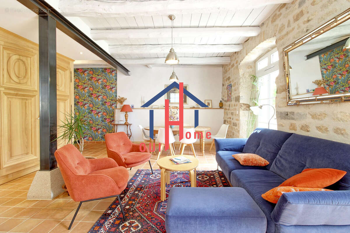 Maison à SAINT-JULIEN-CHAPTEUIL