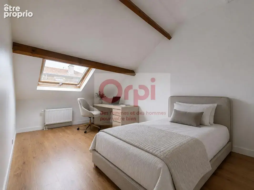 ISSY ST-ETIENNE Maison 5 pièces 4 chambres 133 m² - photo 16