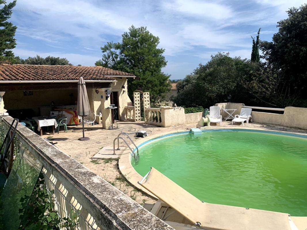 Maison à EYRAGUES